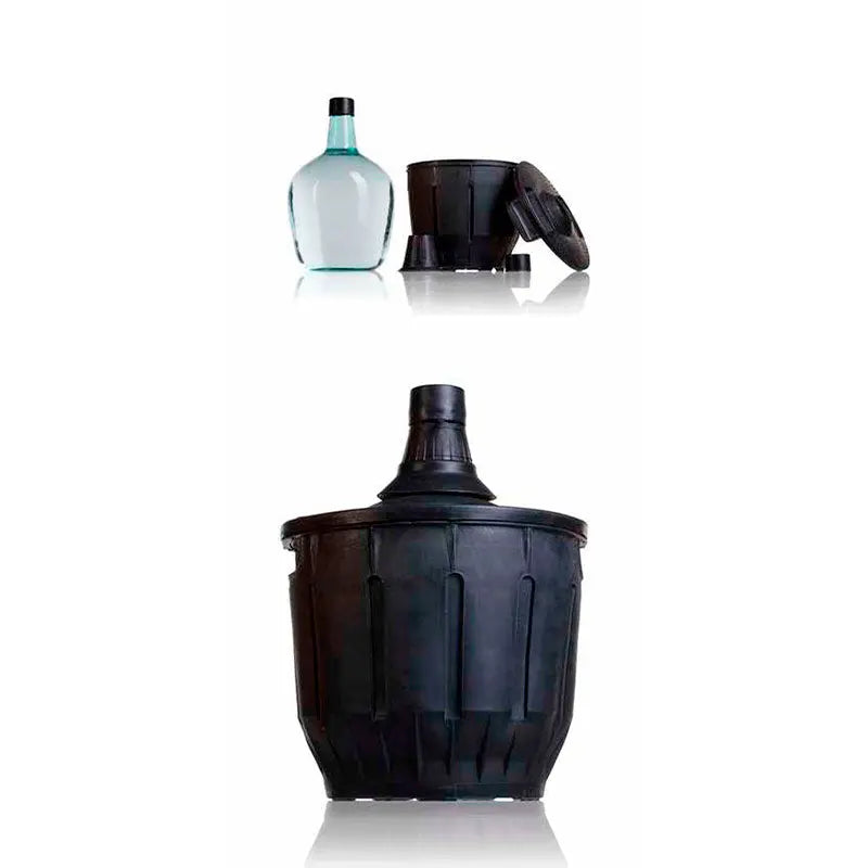 à venda a granel pela Berlin Packaging Demijohn 8 liters with black plastic cover and cap cover  The Pack Stock EU
